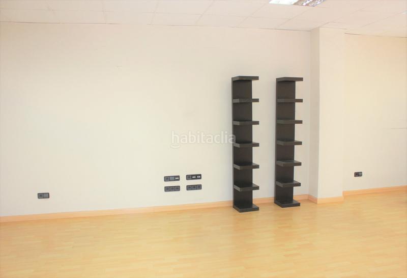 Foto c372f40e-39d6-4bbb-af7e-290445958d3c. Alquiler local comercial en calle santander 6 local en alquiler totalmente acondicionado en las rozas de madrid en Rozas de Madrid (Las)