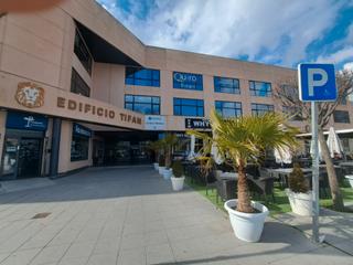 Rent Office space in Calle copenhague 12. Oficina en alquiler en edificio representativo,  totalmente acon