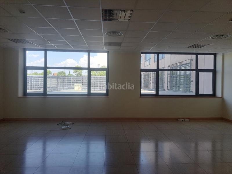 Foto 4a19a3e5-3b7e-4833-b6b6-3b12e5f39e53. Rent office space in calle copenhague 12 in Europolis Rozas de Madrid (Las)