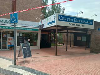 Location Bureau en Calle ecuador 10. Se alquila local comercial totalmente acondicionado para oficina