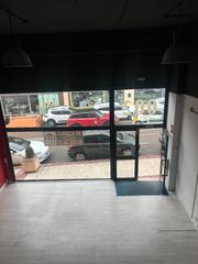 Miete Geschäftsraum in Calle módena 2. Excelente local comercial en alquiler  situado en el c.c. el soh