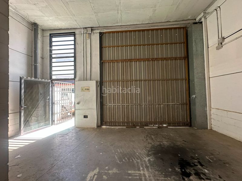 Foto bf2c3060-ad6c-4fe9-adf8-9a580ff8c63b. Location bâtiment à usage industriel dans calle salzburgo 3 dans Rozas de Madrid (Las)