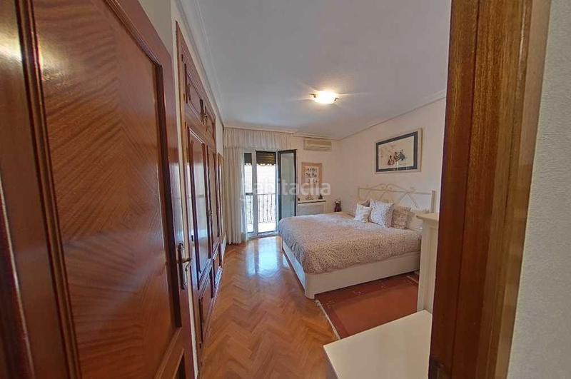 Foto 55807c56-9423-470c-ae0e-42d0505c9674. Semi detached house with fireplace heating parking pool in Pozuelo de Alarcón