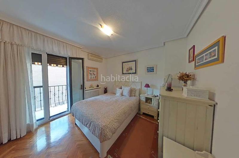 Foto 59ad95e9-6787-4d23-a4d0-2a2bbdf8c214. Semi detached house with fireplace heating parking pool in Pozuelo de Alarcón