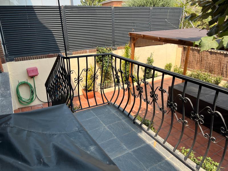 Foto 74055eaa-5766-43d3-9f43-bd8e85338e6a. Semi detached house with fireplace heating parking pool in Pozuelo de Alarcón