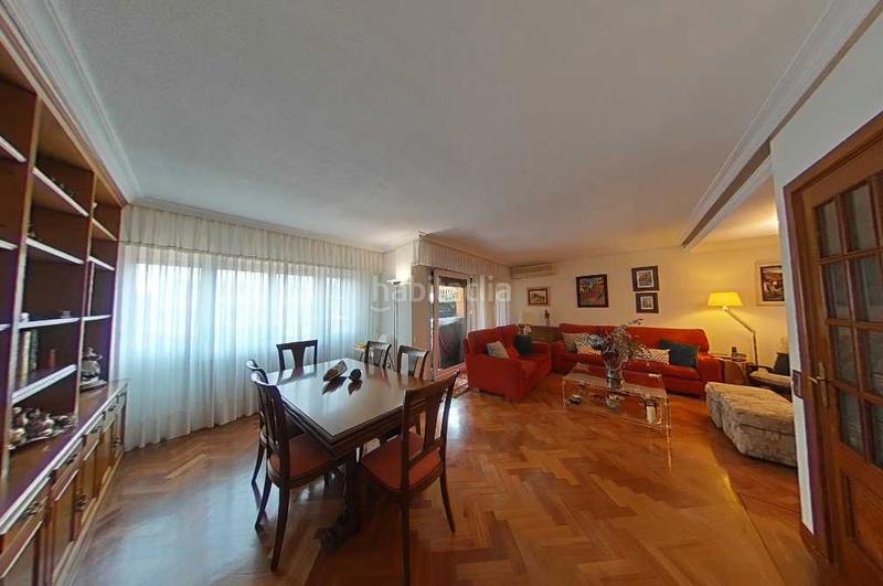 Foto 833c2a81-42c7-4bc2-8399-961be2592f51. Semi detached house with fireplace heating parking pool in Pozuelo de Alarcón