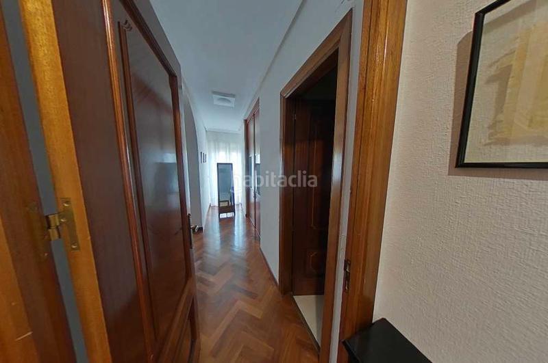 Foto 9d74b73c-7e97-4280-b99f-f5e03bdad457. Semi detached house with fireplace heating parking pool in Pozuelo de Alarcón