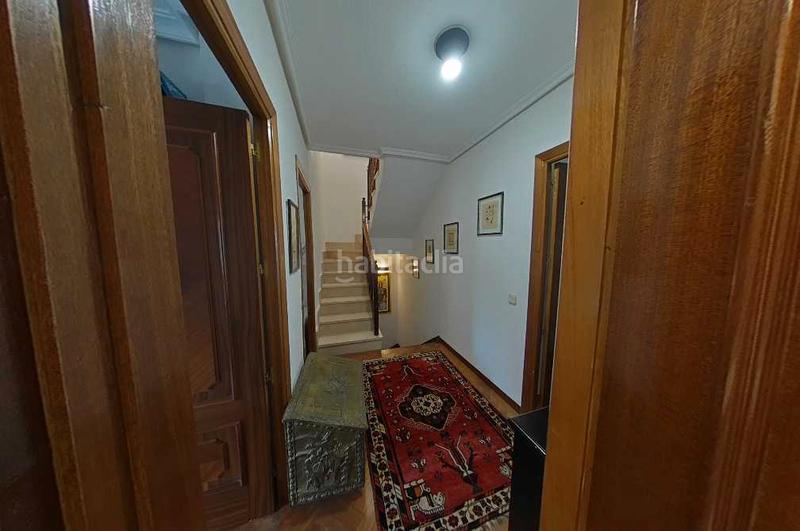 Foto a43225e9-1abf-4179-9763-09f90c9e34bb. Semi detached house with fireplace heating parking pool in Pozuelo de Alarcón