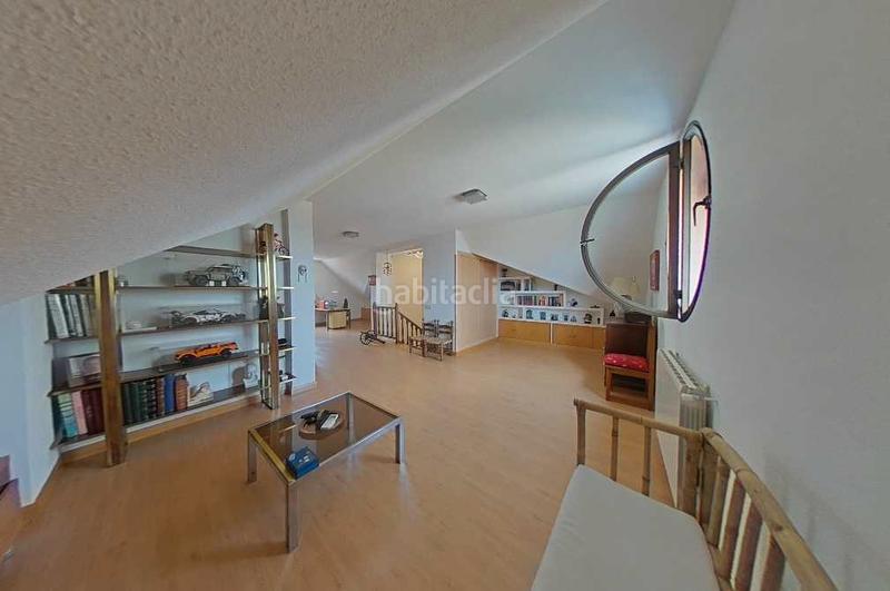 Foto af207653-de13-4b4c-990b-30f03fdf57bd. Semi detached house with fireplace heating parking pool in Pozuelo de Alarcón