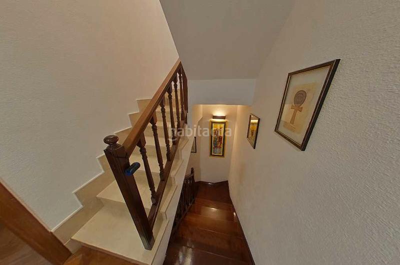 Foto c0cf072f-159b-4b4d-ac12-471da630944c. Semi detached house with fireplace heating parking pool in Pozuelo de Alarcón