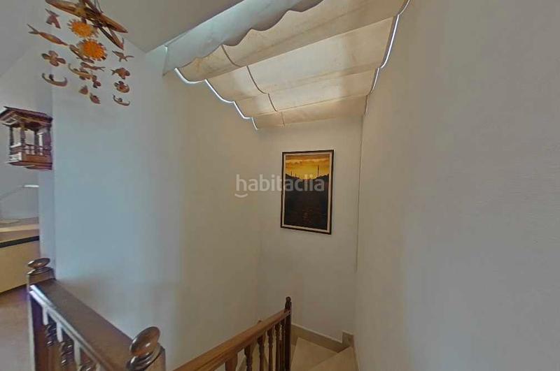 Foto ec44ee3f-e56b-4c90-b55f-84e5156b4046. Semi detached house with fireplace heating parking pool in Pozuelo de Alarcón