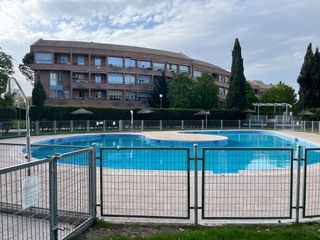 Pis en Avenida Europa. Samar gestion vende piso de 2 dormitorios en urbanizacion cerrad