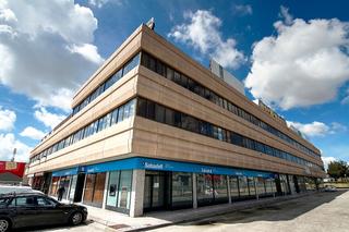 Alquiler Local Comercial en Paseo john lennon 13. 1900 m disponibles junto a la a4