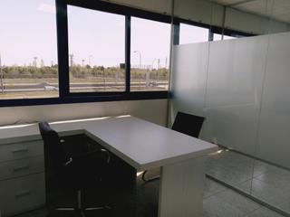 Rent Office space in Calle puerto de la morcuera 13. Despachos de 8 m2 amueblado en edificio vigilado 24 h a 5 minuto