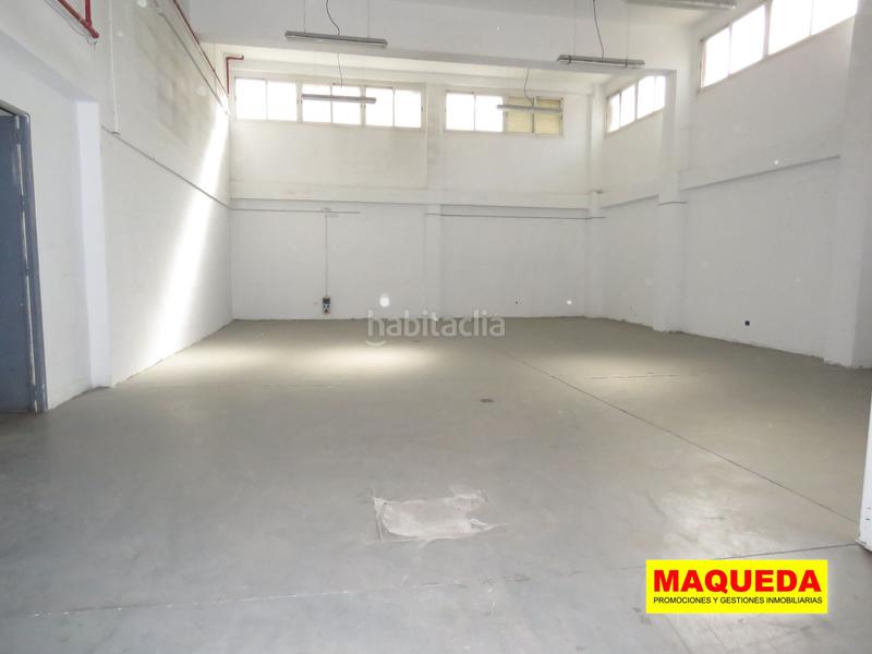 Foto 0d6e03b0-c93c-42a9-8b9c-1d8d9de76210. Industrial building in calle de la electricidad 5 in Leganés