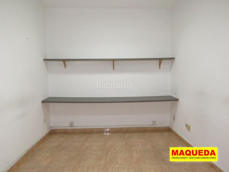 Foto 56249985-a8a2-4720-9612-20a6212392df. Industrial building in calle de la electricidad 5 in Leganés