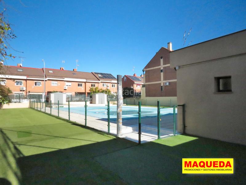 Foto 206a7710-1bdf-49a9-beb7-8287e4f5ff9a. Casa pareada chalet pareado en venta en prado santo domingo, en Alcorcón