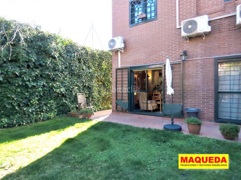 Foto 63a35c40-abe3-4bb9-afd8-35873984a366. Casa pareada chalet pareado en venta en prado santo domingo, en Alcorcón