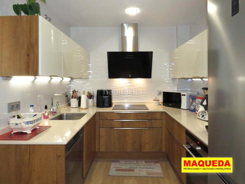 Foto 75fe2db0-5494-4a76-9fd3-913e305098db. Casa pareada chalet pareado en venta en prado santo domingo, en Alcorcón