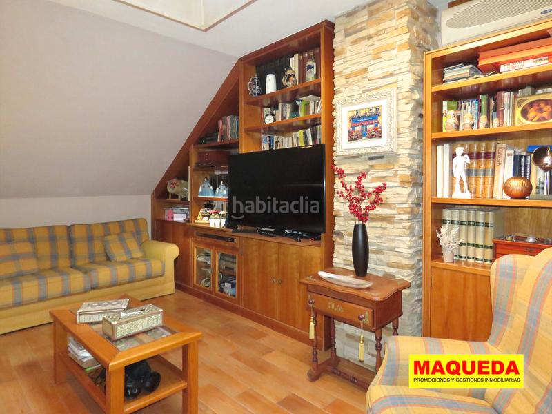 Foto d5bca3f0-dccb-4f58-b8c4-9c59de395952. Casa pareada chalet pareado en venta en prado santo domingo, en Alcorcón
