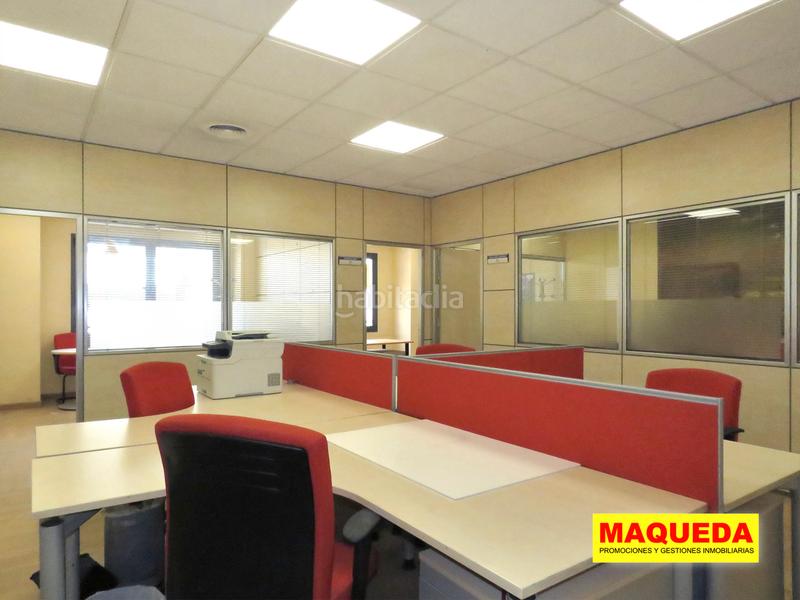 Foto d8e623b7-843a-46e9-85be-a197b484ce6a. Alquiler oficina en calle gamonal 16 oficina amueblada en alquiler en vallecas – centro empresarial sureste en Madrid