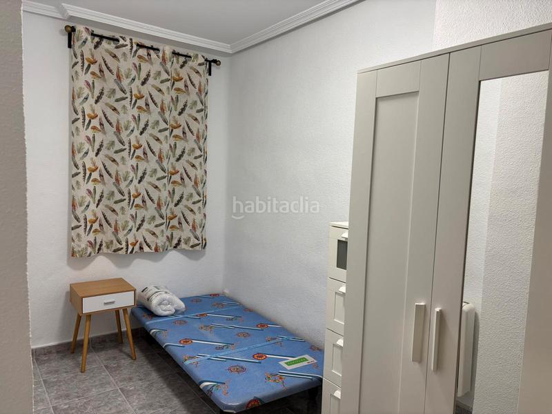 Foto 11b4922d-6f42-4ffb-9643-d32db53e2250. Alquiler piso  amueblado en alquiler para estudiantes con 2 dormitorios en Madrid
