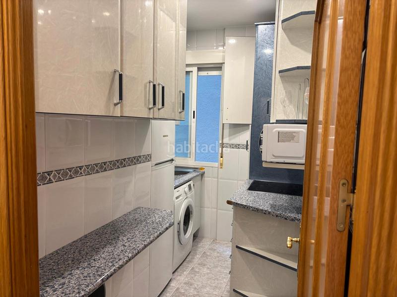 Foto b6fac5a0-57eb-4d21-8339-5fecde312d87. Alquiler piso  amueblado en alquiler para estudiantes con 2 dormitorios en Madrid