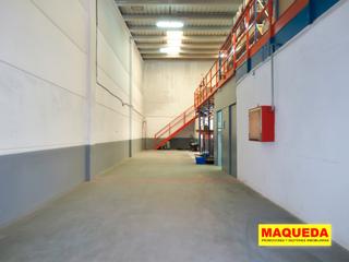 Bâtiment à usage industriel à Calle físicas 6. Nave industrial en polígono urtinsa - sin comisiones al comprado