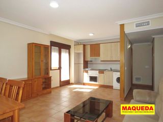 Rent Apartment  Avenida de madrid. Apartamento semiamueblado con 2 terrazas junto a navalcarnero