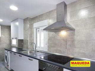 Flat  Calle sierra de picos europa. Piso reformado en venta con ascensor y terraza junto a calle pol