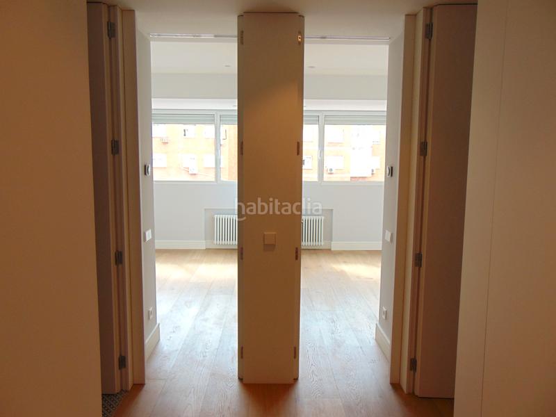 Foto 0685a99b-6656-4423-8283-b430f6e783f1. Pis amb calefacció aparcament a Guindalera Madrid
