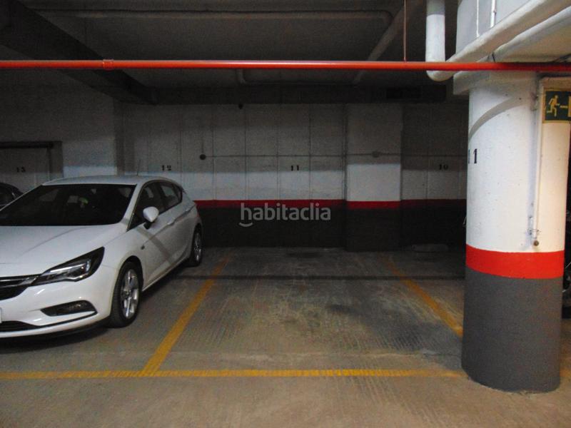 Foto 10eecf38-2e41-44ad-9e5e-2ec32b929a6e. Parking voiture dans Los Ángeles Madrid