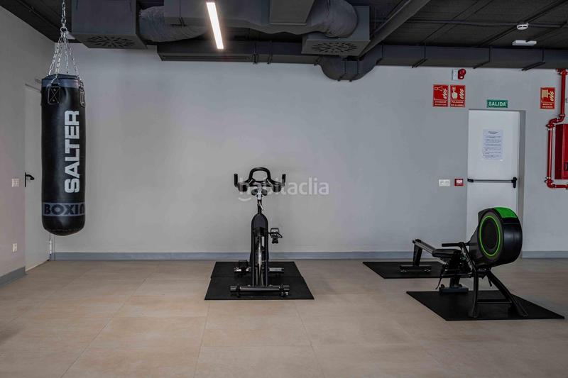 Foto 36a85fab-978e-4d15-b253-c4369f968e6e. Rent penthouse with heating parking in Polígono Industrial Sur San Sebastián de los Reyes