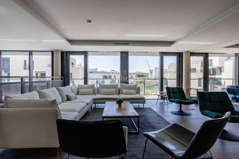 Foto 45be3bbd-161a-41e8-95b4-b9bac3d8f0d2. Rent penthouse with heating parking in Polígono Industrial Sur San Sebastián de los Reyes