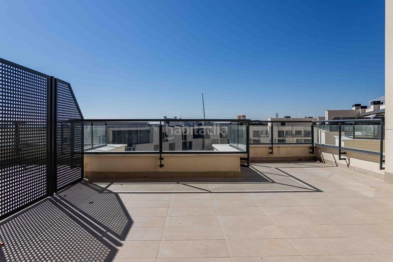 Foto c53fd9ce-8ba2-49ed-b2de-c7c98dc9d776. Rent penthouse with heating parking in Polígono Industrial Sur San Sebastián de los Reyes