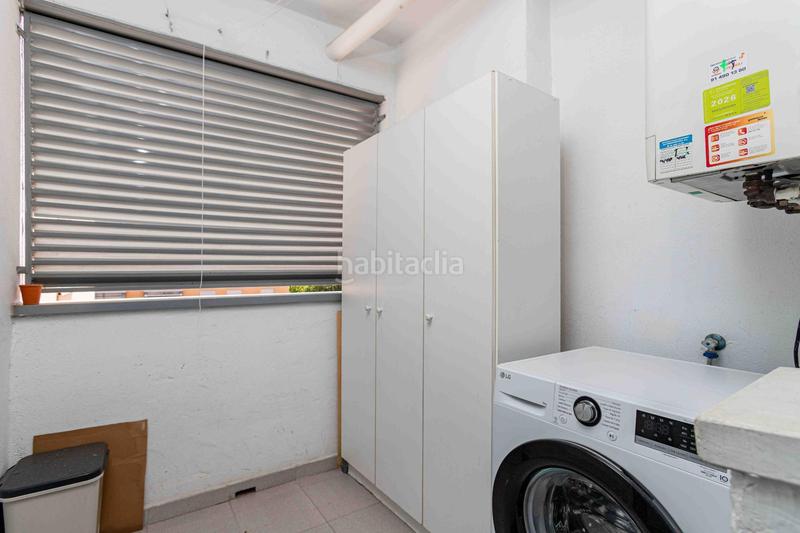 Foto 6559be60-f5f4-487d-90d8-510b9feeb7b2. Flat with heating parking in Montecarmelo Madrid