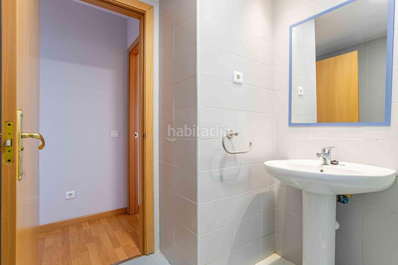 Foto f1c477e9-3536-4b06-af07-89c97392641c. Flat with heating parking in Montecarmelo Madrid