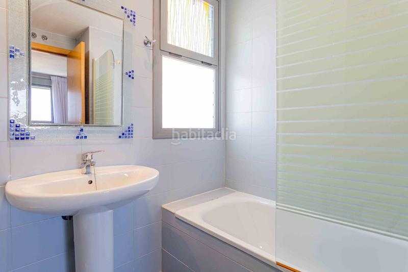 Foto 9a4cf2a7-74c9-42bb-9b22-efd1b85bf160. Pis amb calefacció aparcament a Montecarmelo Madrid