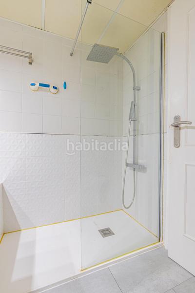 Foto d0e55f51-6b72-47e9-bdf8-fb18972cd81b. Casa aparellada amb calefacció aparcament piscina a Tres Cantos