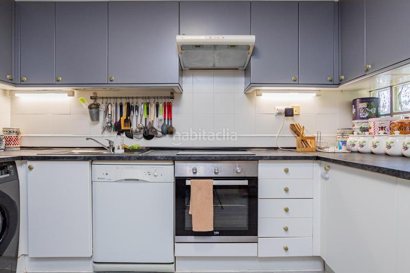 Foto b5c6a47f-b665-43b2-80fe-7a8382ea1610. Casa bifamiliare con riscaldamento parcheggio piscina in Tres Cantos