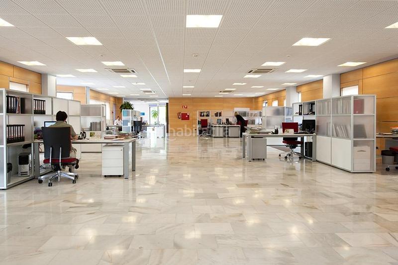 Foto c644b0d0-39ea-43dd-82a2-3d4be4958a27. Location bureau dans Zona Industrial Tres Cantos