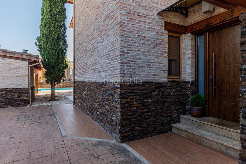 Foto 16c2dca8-bebf-4590-aebc-6f407734efc9. Chalet con riscaldamento parcheggio piscina in Cotos de Monterey