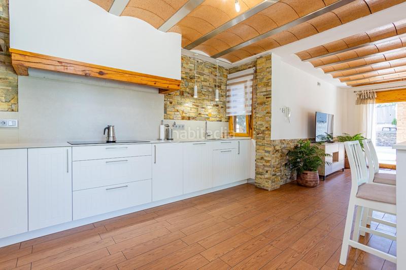 Foto 3d770c1f-4852-4a42-b6f6-c21f9b013311. Chalet con riscaldamento parcheggio piscina in Cotos de Monterey