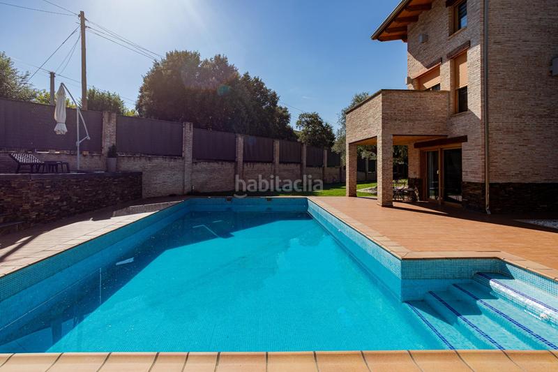 Foto 725ac2cc-9261-416f-a504-baed66dd6dd6. Chalet con riscaldamento parcheggio piscina in Cotos de Monterey