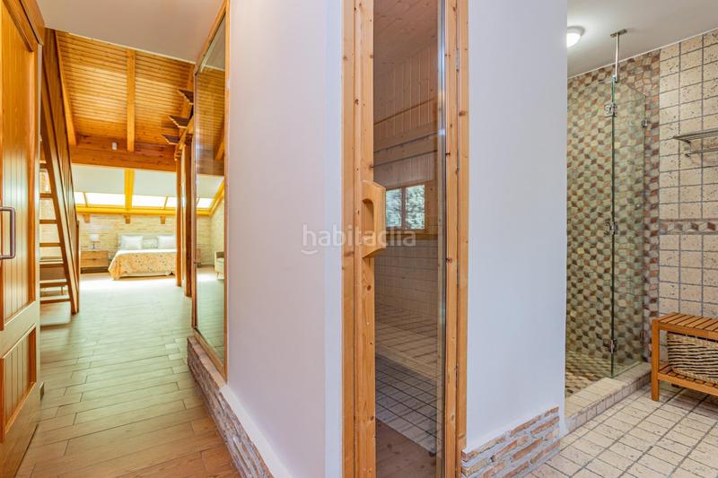 Foto 9cac99d9-786f-4da0-bf13-92f82c572df7. Chalet con riscaldamento parcheggio piscina in Cotos de Monterey