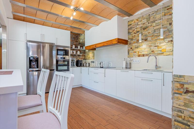 Foto e2e49bf1-6da9-4acf-9dbc-6f1bad58409e. Chalet con riscaldamento parcheggio piscina in Cotos de Monterey