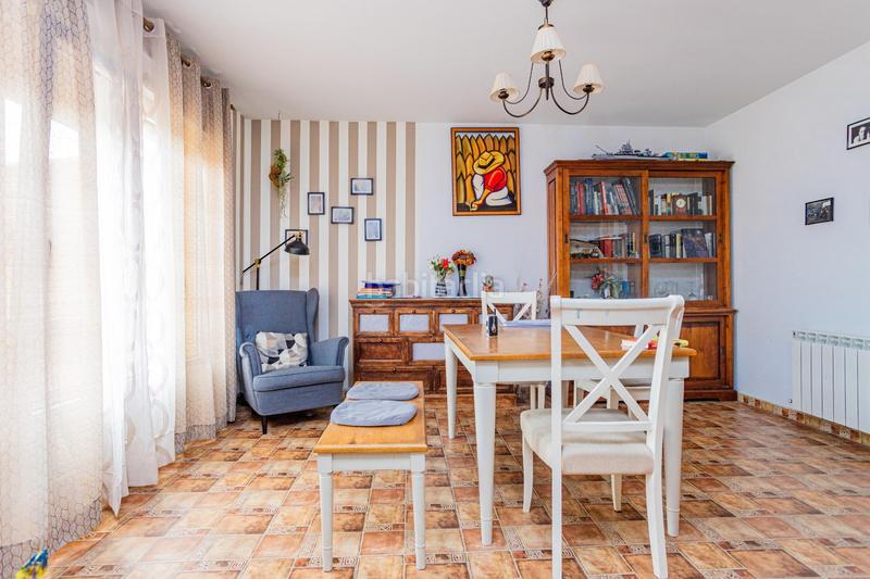 Foto e1a74dcf-5831-4b5c-be18-095b81463a12. Maison jumelée avec chauffage parking dans Manzanares el Real