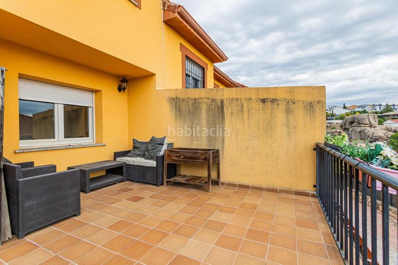 Foto 9ad19d0c-b675-4400-9dcb-f945b17bd862. Semi detached house with heating parking in Manzanares el Real