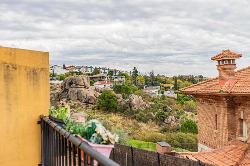 Foto b1c1d191-4666-47f3-b7a6-ad7100429806. Semi detached house with heating parking in Manzanares el Real