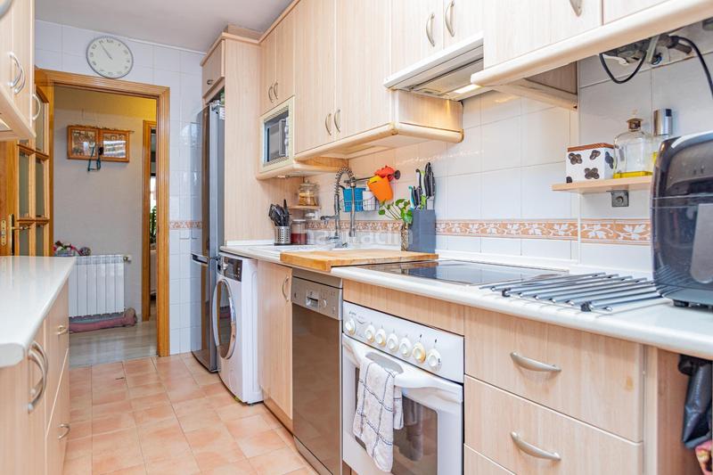 Foto 7e7ca321-7eb7-4ecf-96c9-7f6e81deb090. Flat with heating pool in Soto del Real